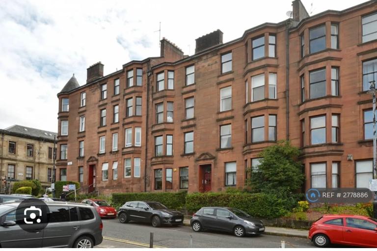2 bedroom flat in Buccleuch Street, Glasgow, G3 (2 bed) (#2778886)