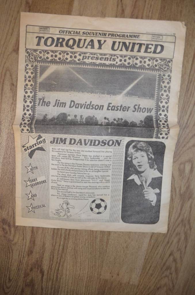 TORQUAY UNITED FOOTBALL 1983 NEWSPAPER JIM DAVIDSON EASTER SHOW 