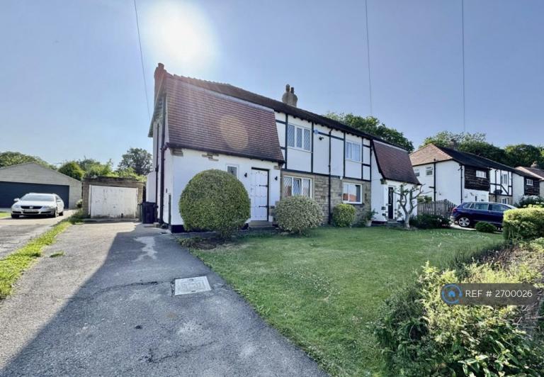 3 bedroom house in Broadgate Crescent, Huddersfield, HD5 (3 bed) (#2700026)