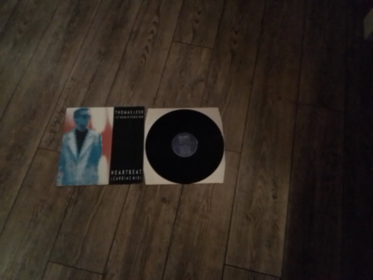 VINYL RECORD THOMAS LEER HEARTBEAT ( CARIAC MIX)LEER 222