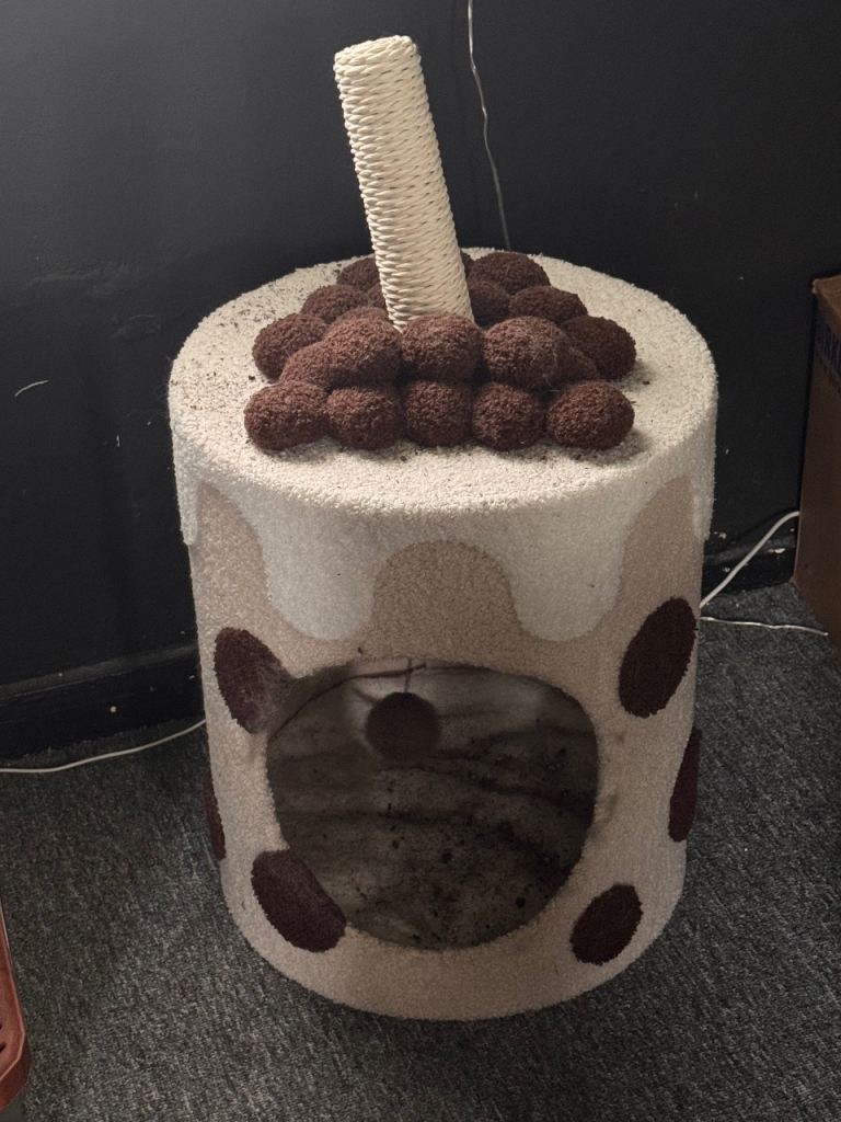 Boba tea cat bed 
