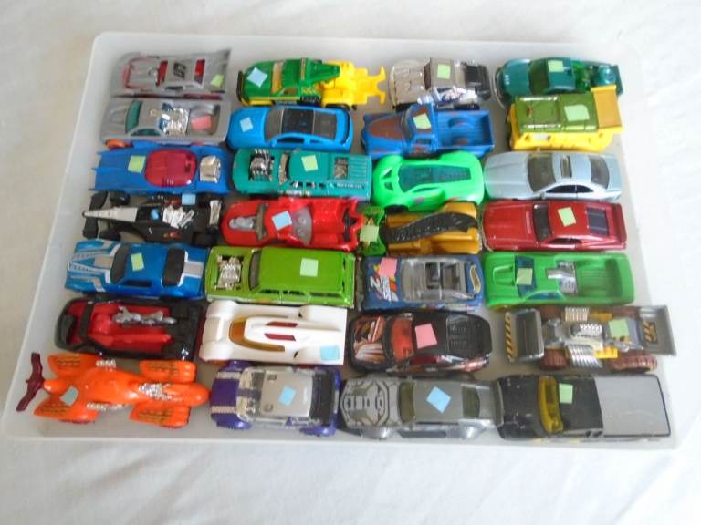 Child boy Hotwheels car toy for garage racing  -  £1 EACH