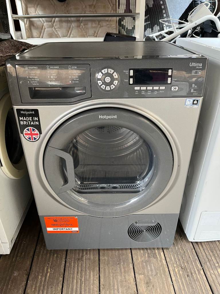 hotpoint  condenser  dryer  9 kg load  like new