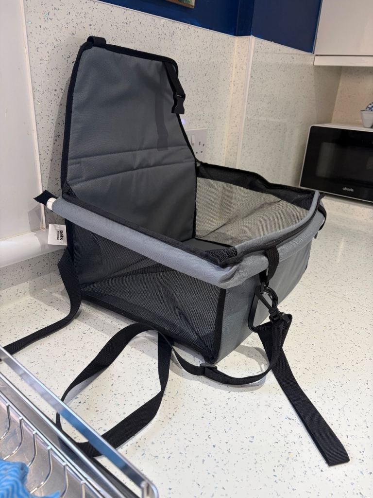 Dog car booster seat