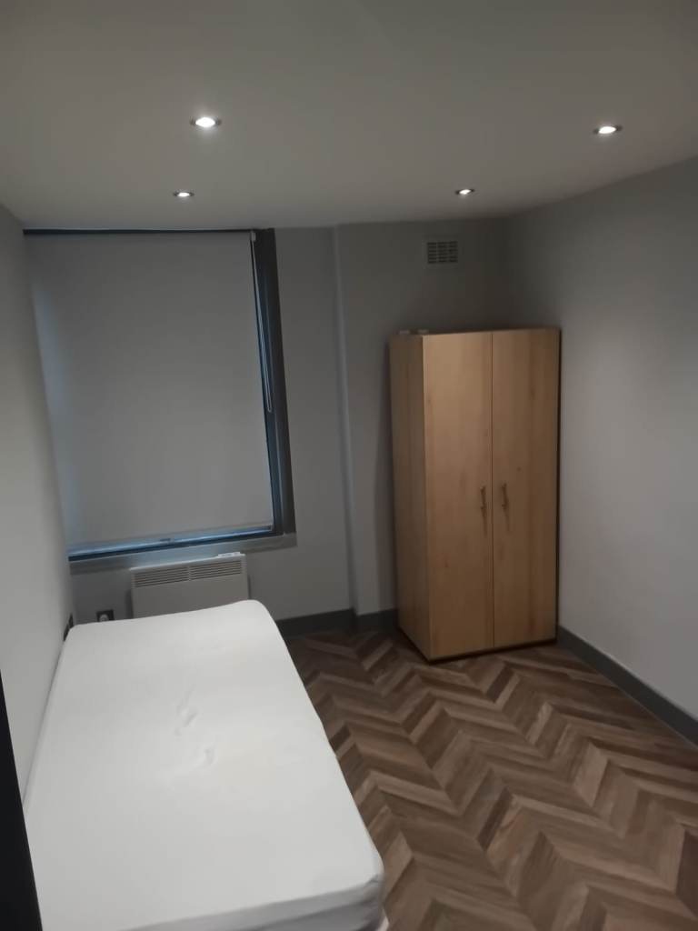 Studio to Rent in Hackney, East London, (E8 1PB) DSS welcome (over 35 years)