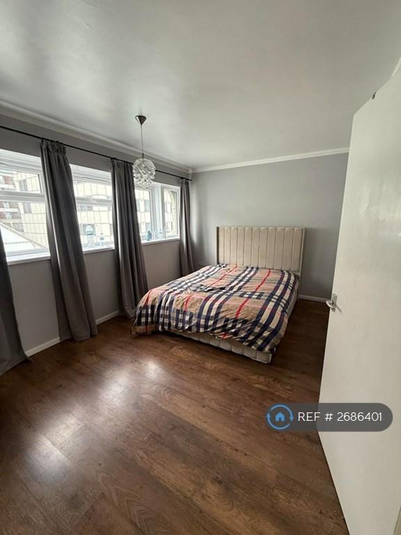 1 bedroom in Uxbridge, Uxbridge, UB8 (#2686401)