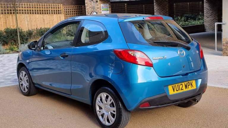 Mazda, 2, Hatchback, 2012, Manual, 1.3 Petrol + SOLID 