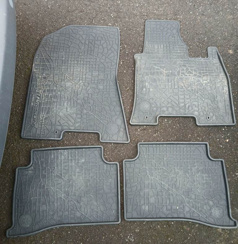 Hyundai Tucson 2015-2021 genuine rubber car mats set
