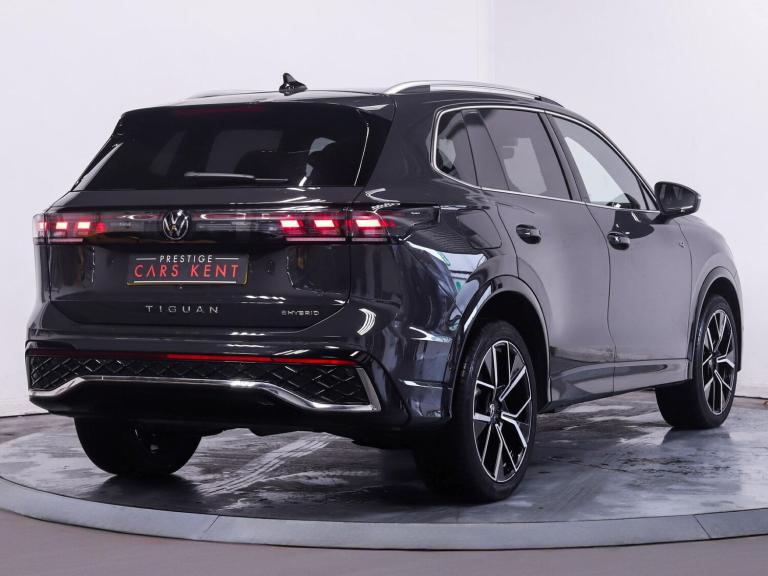 2025 Volkswagen Tiguan 1.5 TSI eHybrid 19.7kWh R-Line SUV 5dr Petrol Plug-in Hybrid DSG Euro 6 (s...