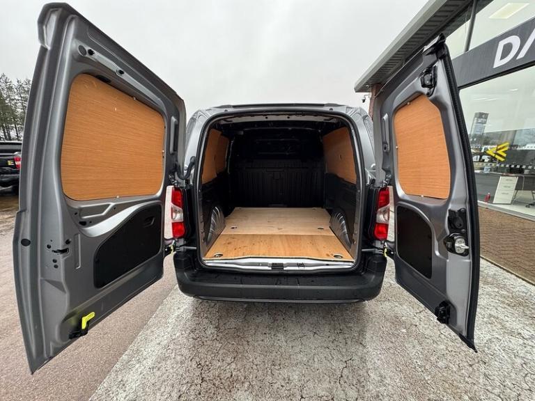 2024 Vauxhall Combo 2300 100kW Prime 50kWh H1 Van Auto PANEL VAN ELECTRIC Automatic