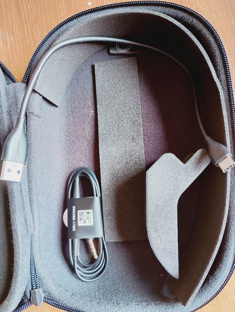 BOSE Noise Cancelling Headphones with Case and Cables