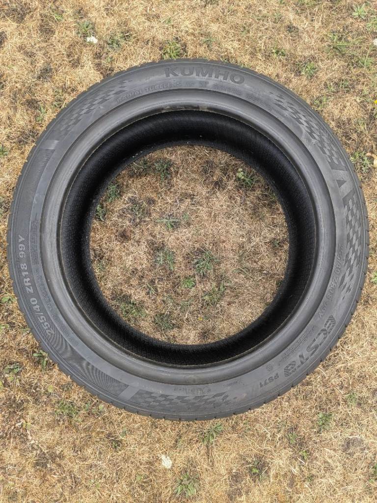 Kumho Ecsta PS71 255/40 18R 99Y - Tyre