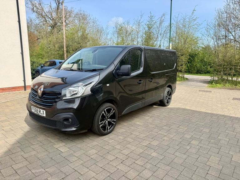 2018 Renault Trafic Sportive 12M/Mot Black Fully Loaded Vauxhall Vivaro Sportive 