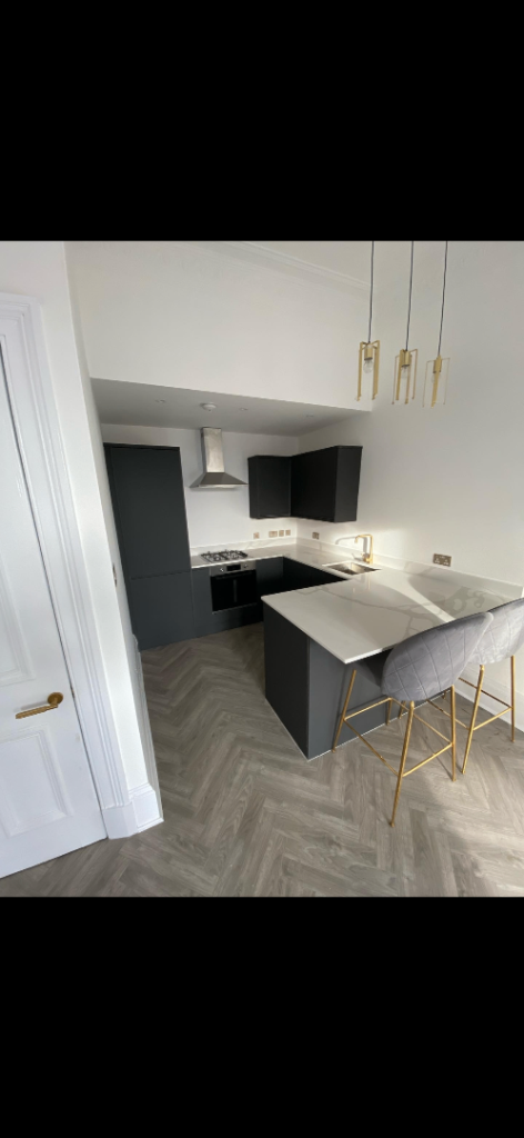 2 bedroom flat for rent Battlefeild Cartvale road 