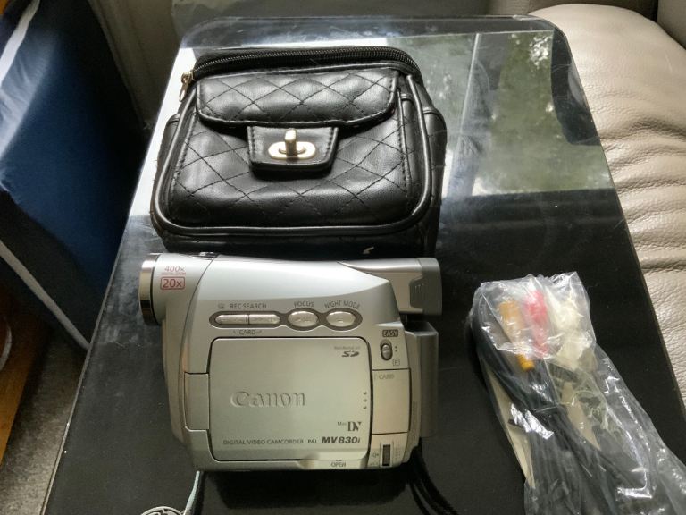 Canon MV830i Digital Video Camera with Case and Cables