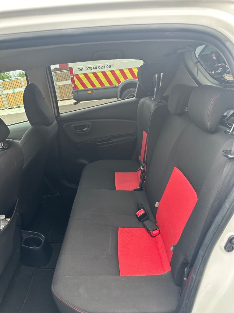 Toyota, YARIS, Hatchback, 2014, Manual, 1329 (cc), 5 doors