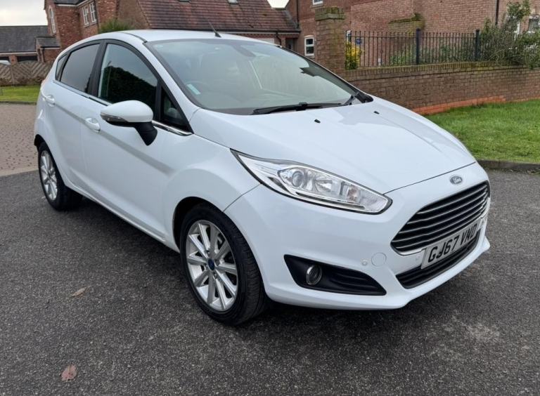 2017 FORD FIESTA 1.0T TITANIUM AUTO GENUINE 65,000 MILES LONG MOT JUST SERVICED!