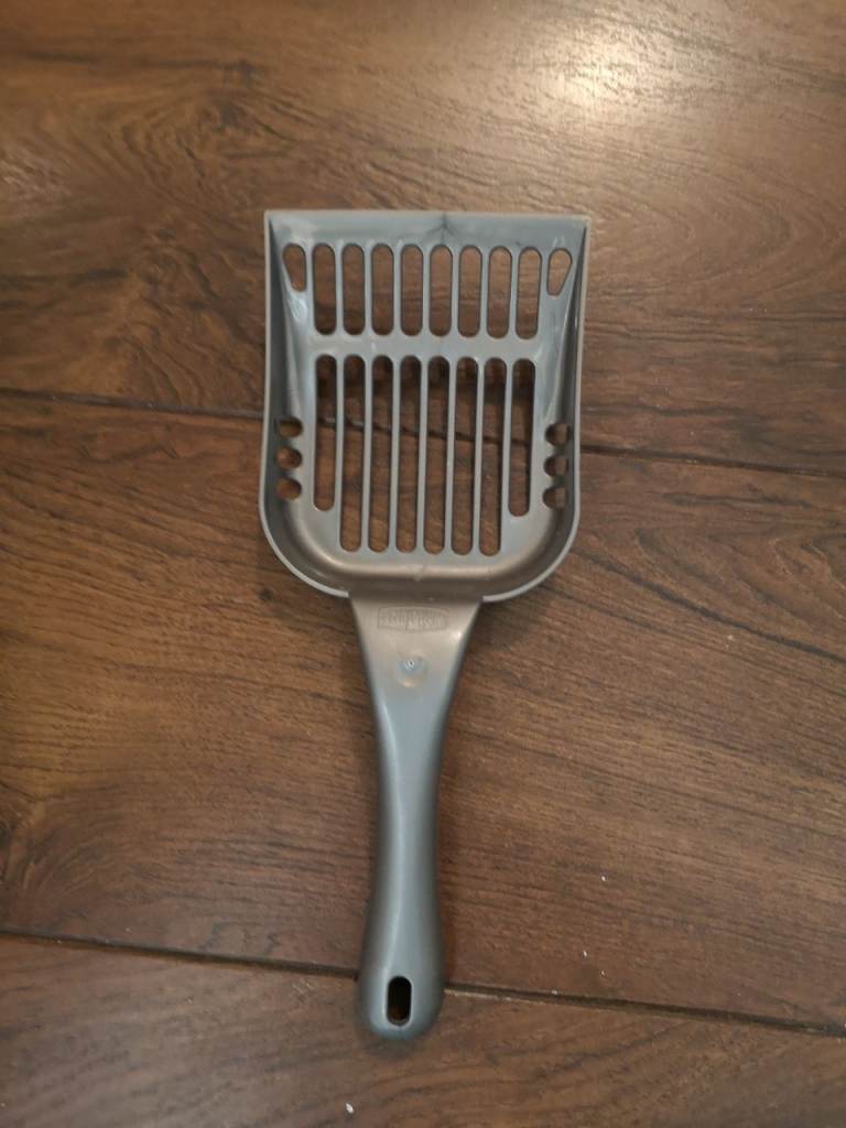 Cat Litter Scoop – Excellent Condition
