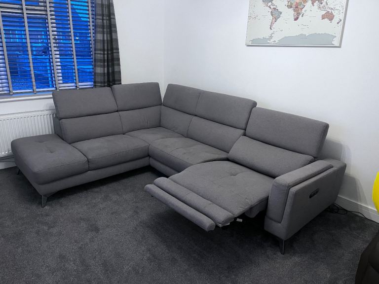 Recliner sofa
