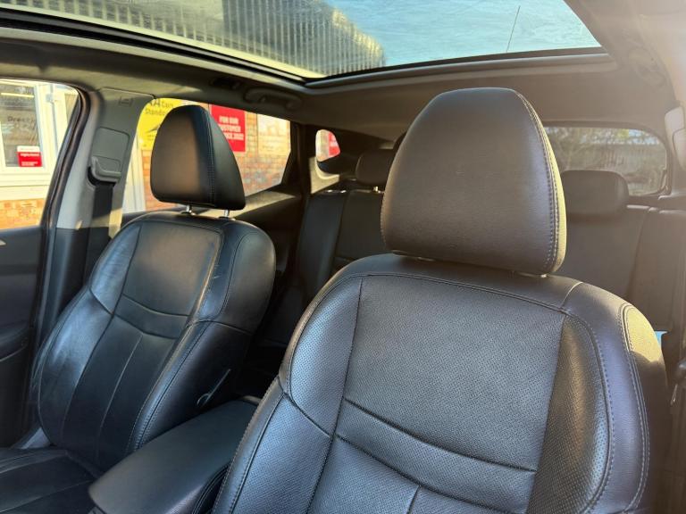 2016 Nissan Qashqai 1.6 dCi Tekna XTRON 2WD Euro 6 (s/s) 5dr Diesel