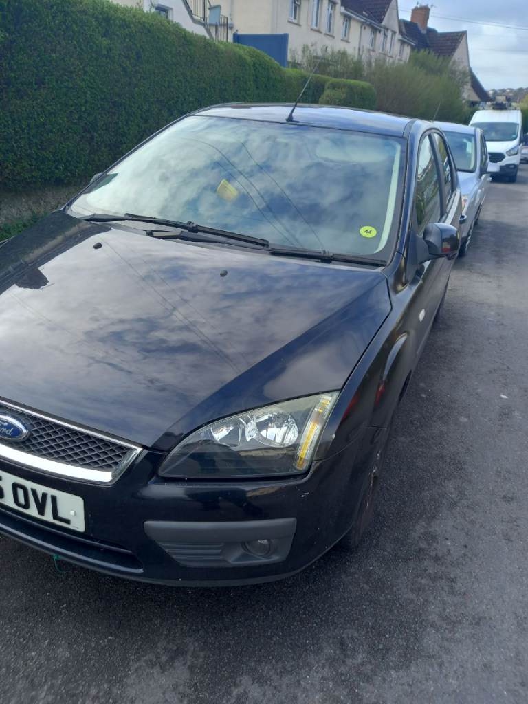 Black ford focus for sale for parts