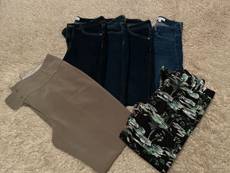 image for 6 pairs of ladies/teen trousers and skinny jeans. Size 10
