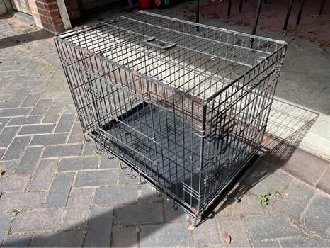 Pet/dog cage £20 - bh10