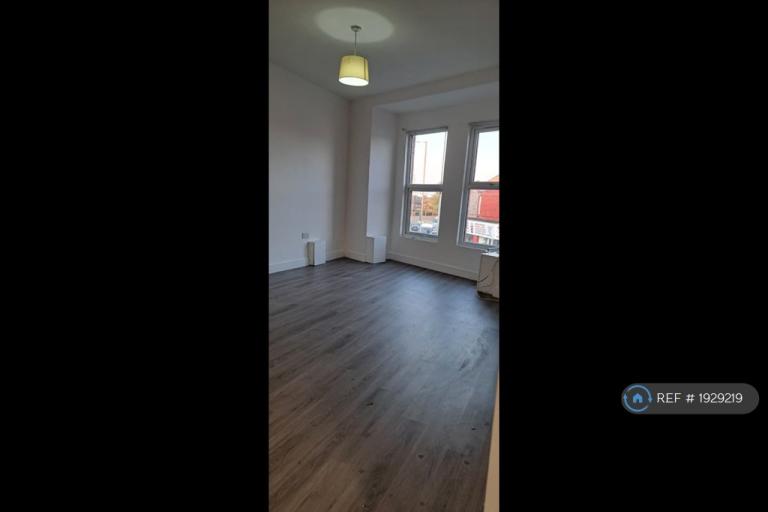 Studio flat in Walton Hall Avenue, Liverpool, L4 (#1929219)
