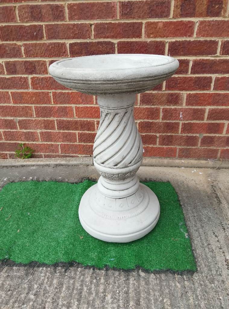 Quality concrete garden Barley twist bird bath ornament 