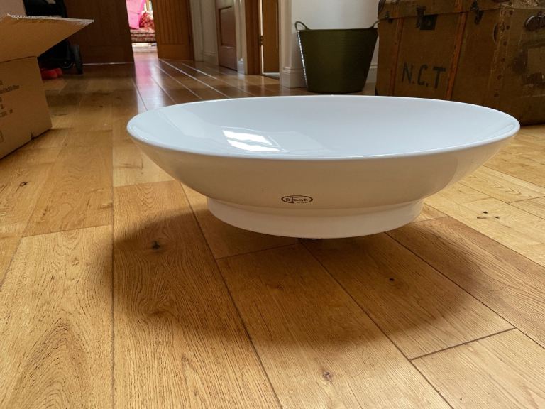 Large countertop basin - bargain!