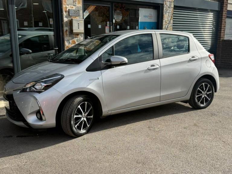 2018 Toyota Yaris 1.5 VVT-h Icon Tech Hatchback 5dr Petrol Hybrid E-CVT Euro 6 (s/s) (100 ps) Hat...