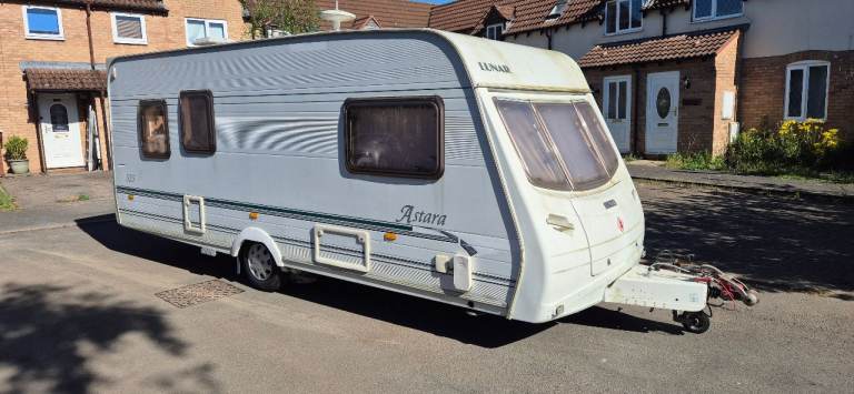 LUNAR ASTARA 525 5-berth single axle caravan year 2003.