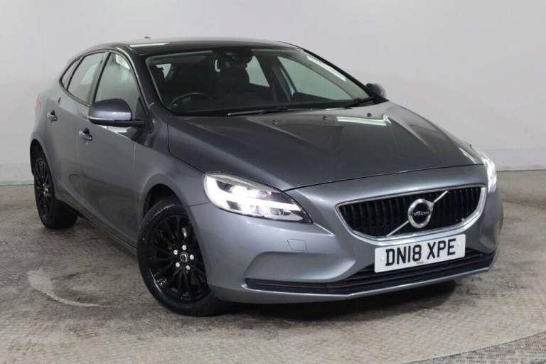 2018 Volvo V40 2.0 T2 Momentum Nav Plus Hatchback 5dr Petrol Manual Euro 6 (s/s) (122 ps) Hatchba...