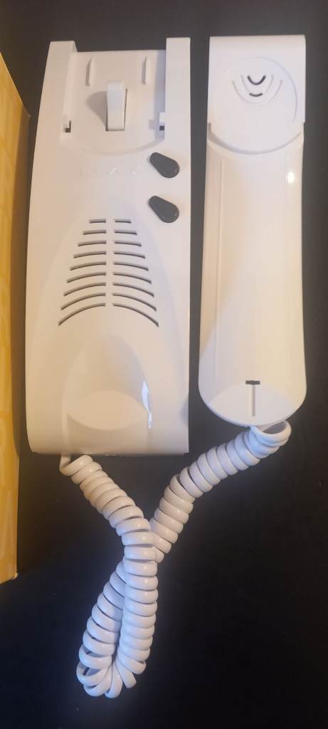 Elvox 8870.1 wall mounted intercom/handset
