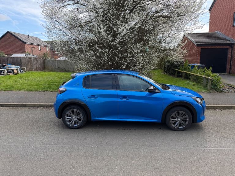 Peugeot, 208, Hatchback, 2022, Other, 1 (cc), 5 doors