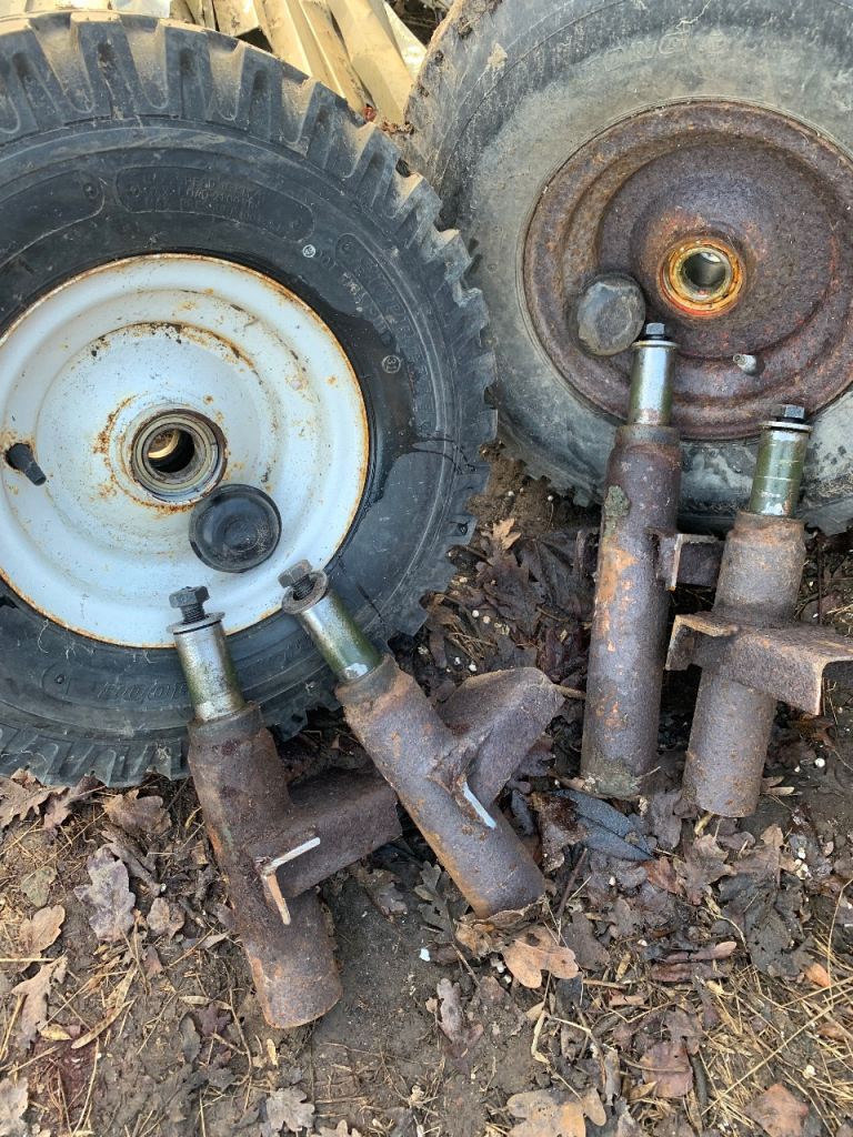 2 x Static caravan wheels and stub axles. Tyres, bearings & 4 x stub axles.