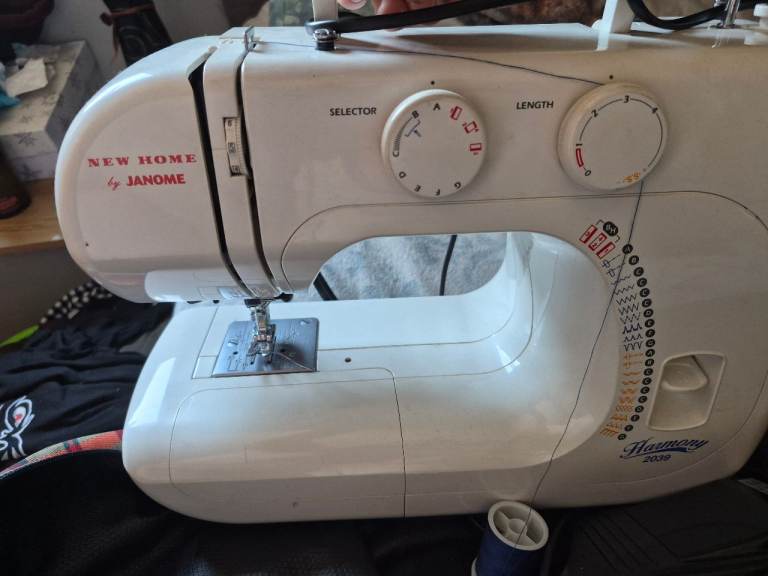 Janome New Home Harmony 2039 Sewing Machine – Good Condition