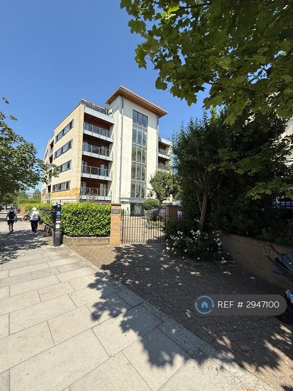 2 bedroom flat in St James South, Cheltenham, GL50 (2 bed) (#2947100)