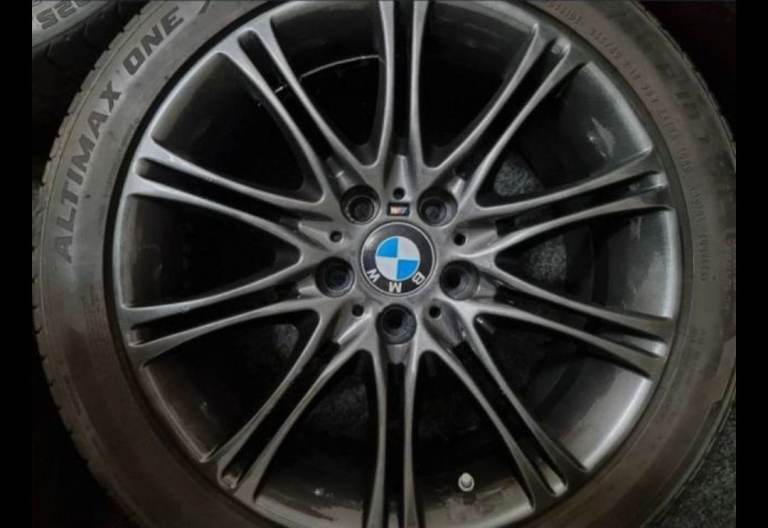 Bmw 18inch alloys set of ×4