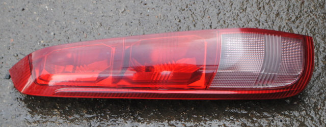 2003-2007 NISSAN X-TRAIL T30 MK1 REAR LEFT PASSENGER SIDE TAIL LIGHT