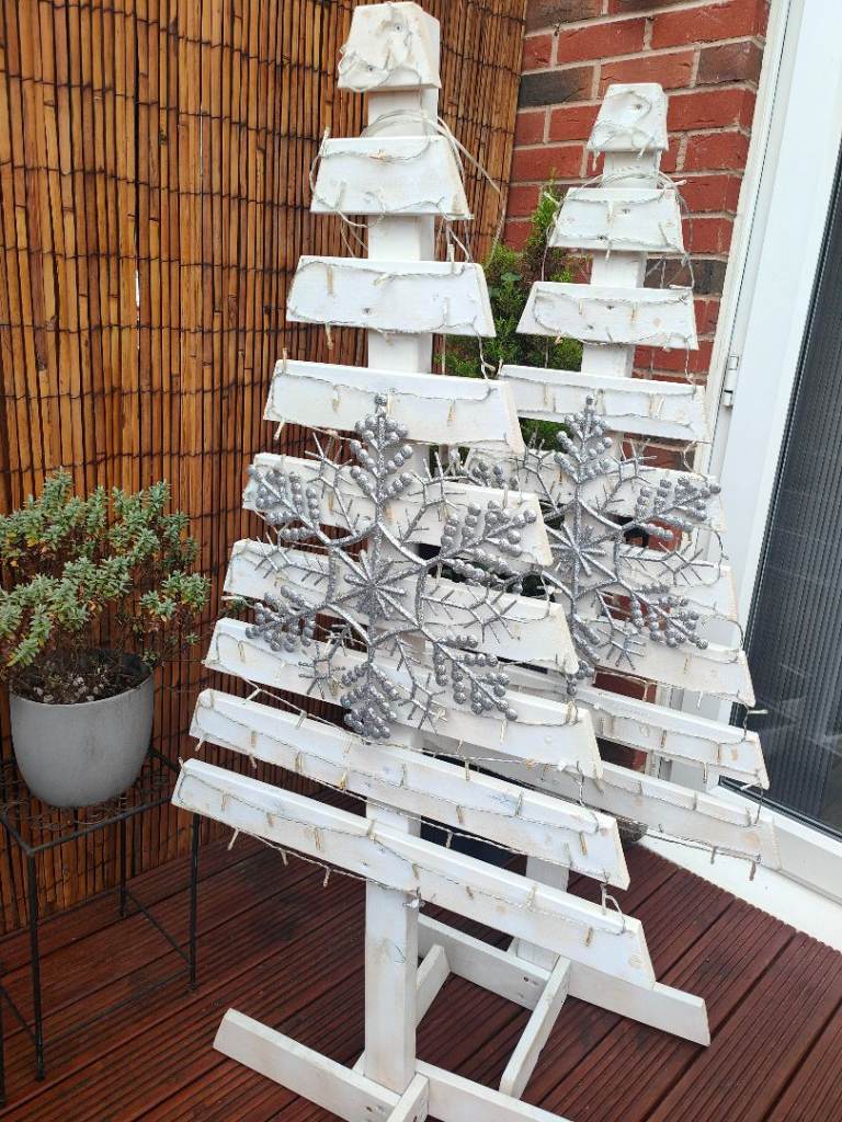 Wooden Christmas tree *2