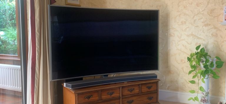 65 inch Large Curved Smart TV – Good Condition