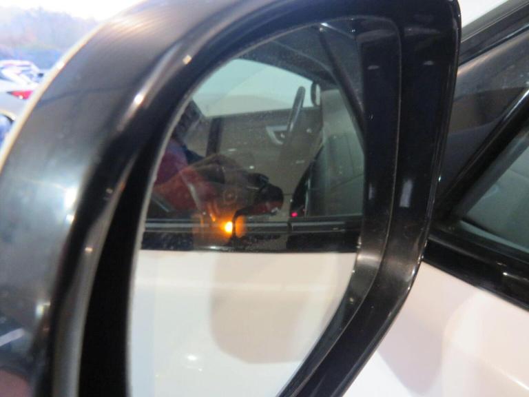 JAGUAR XF 3.0d S V6 Portfolio Sportbrake Auto Euro 5 (s/s) 5dr White Auto Diesel