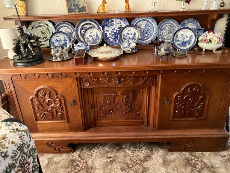 Dresser foreign