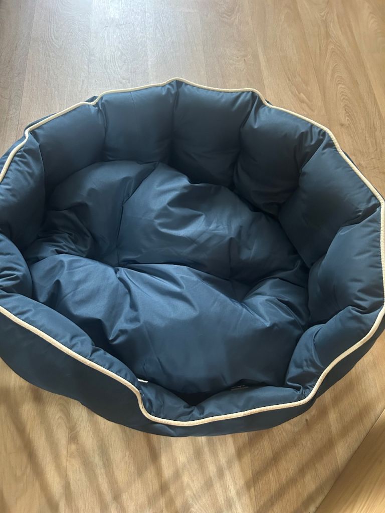 Waterproof 3 peaks dog bed 