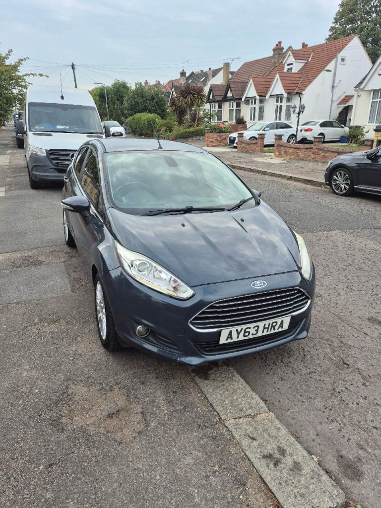 2013 ford fiesta EcoBoost Petrol  Manual