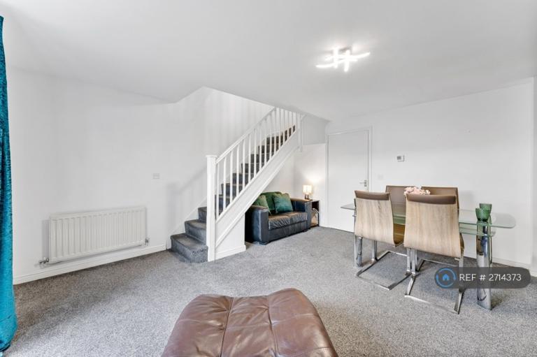 2 bedroom house in Greendale Drive, Radcliffe, M26 (2 bed) (#2714373)