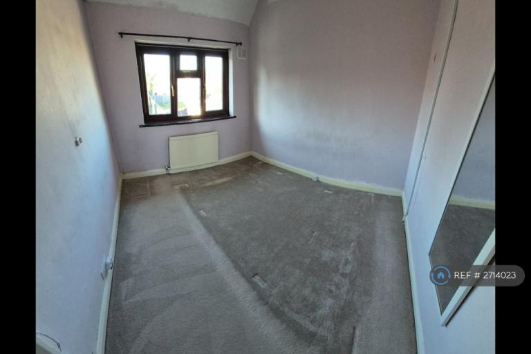 1 bedroom in Princes Park Lane, Hayes, UB3 (#2714023)