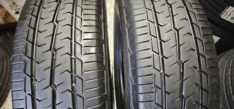 215 70 16 C   2 x tyres Toyo NanoEnergy Van