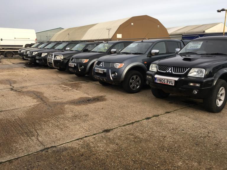 2008 Nissan Navara Double Cab Pick Up Aventura 2.5dCi 169 4WD Auto PICK UP Diesel Automatic